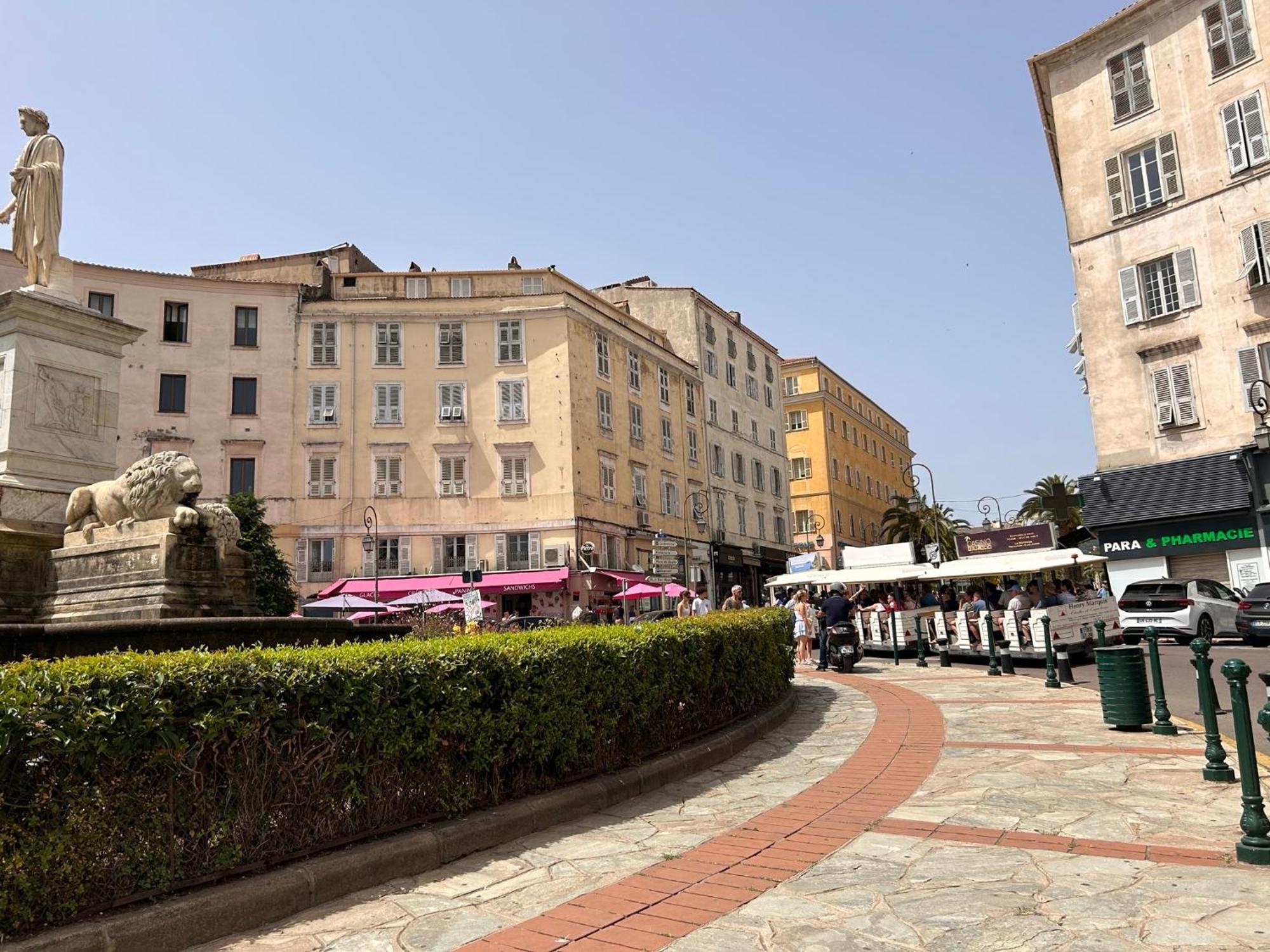 Appartement Cosy Centre Ajaccio أجاكسيو المظهر الخارجي الصورة